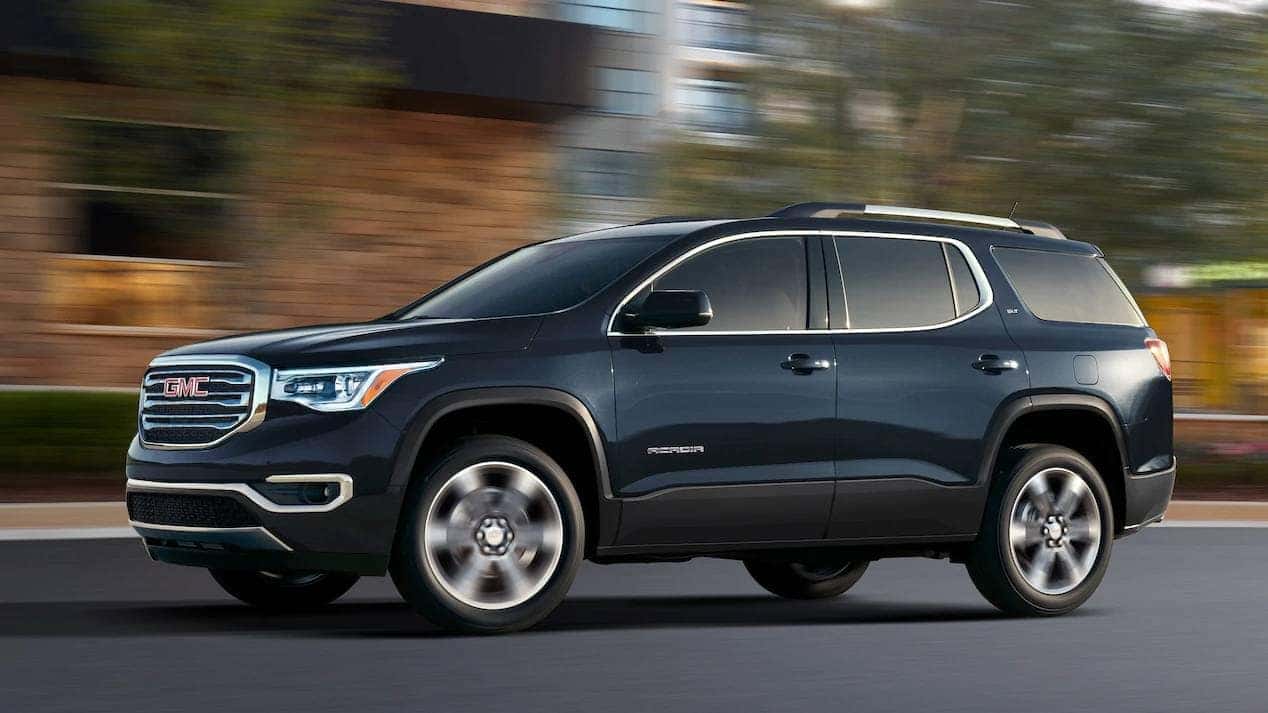 2019 GMC Acadia Driving