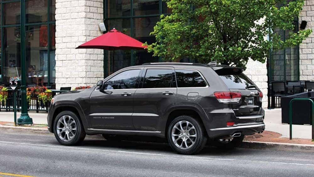 2019 Jeep Grand Cherokee near umbrella