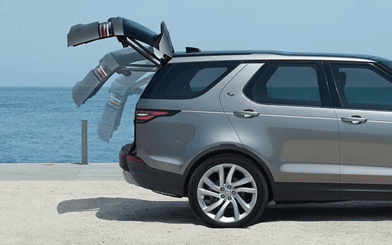 Land Rover Discovery Power Gesture Tailgate