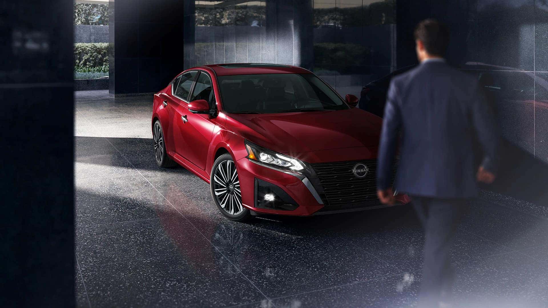 Altima Exterior Front