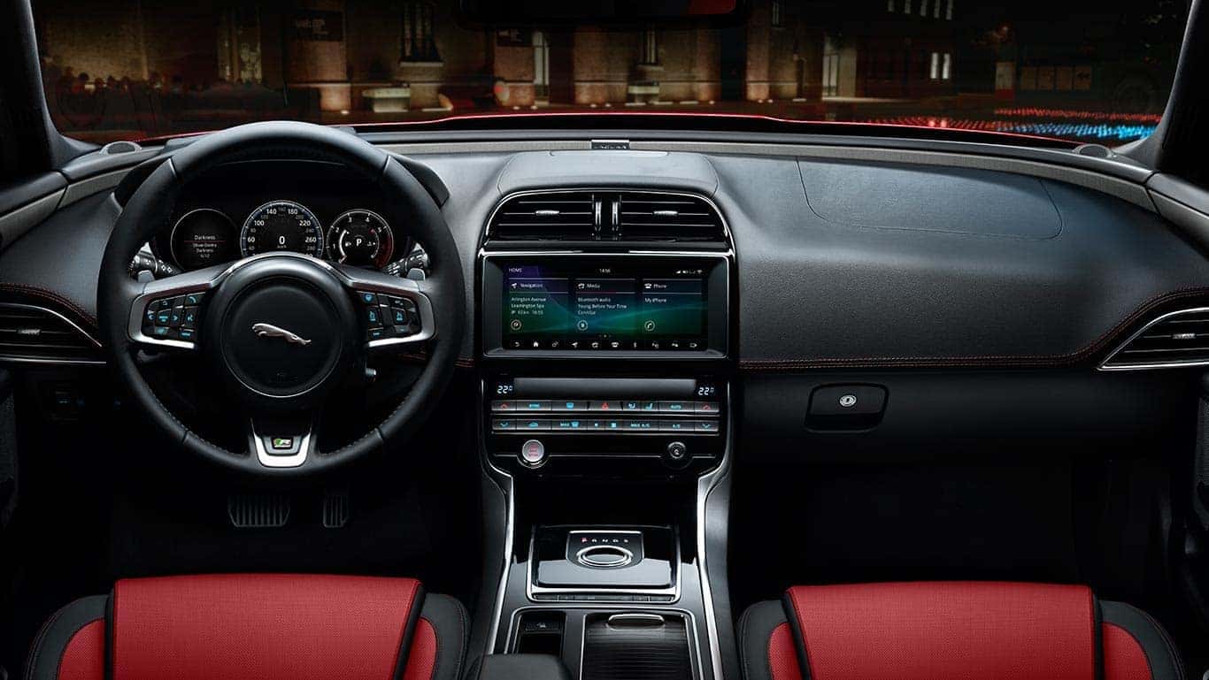 2019 Jaguar XE Dash
