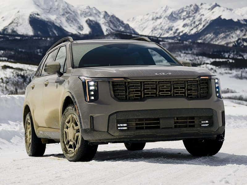 New 2025 Kia Sorento SUV engine powertrains and performance