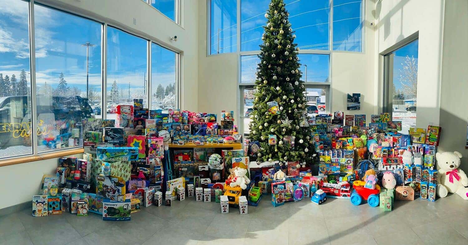 Kendall Auto Toy Drive with The Giving Plate