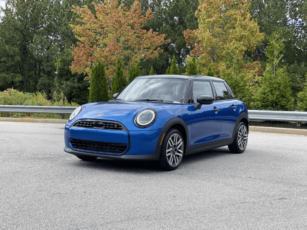 New 2025 MINI Cooper S 4-Door Signature PlusHardtop 