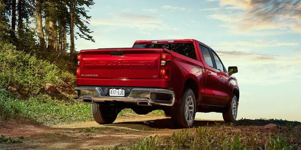 2019-Chevrolet-Silverado-Exterior-Back