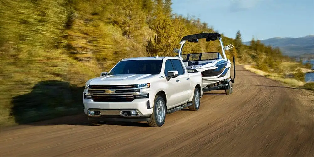 2019-Chevrolet-Silverado-with-Trailer