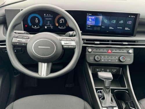2025 Hyundai TUCSON view of dash