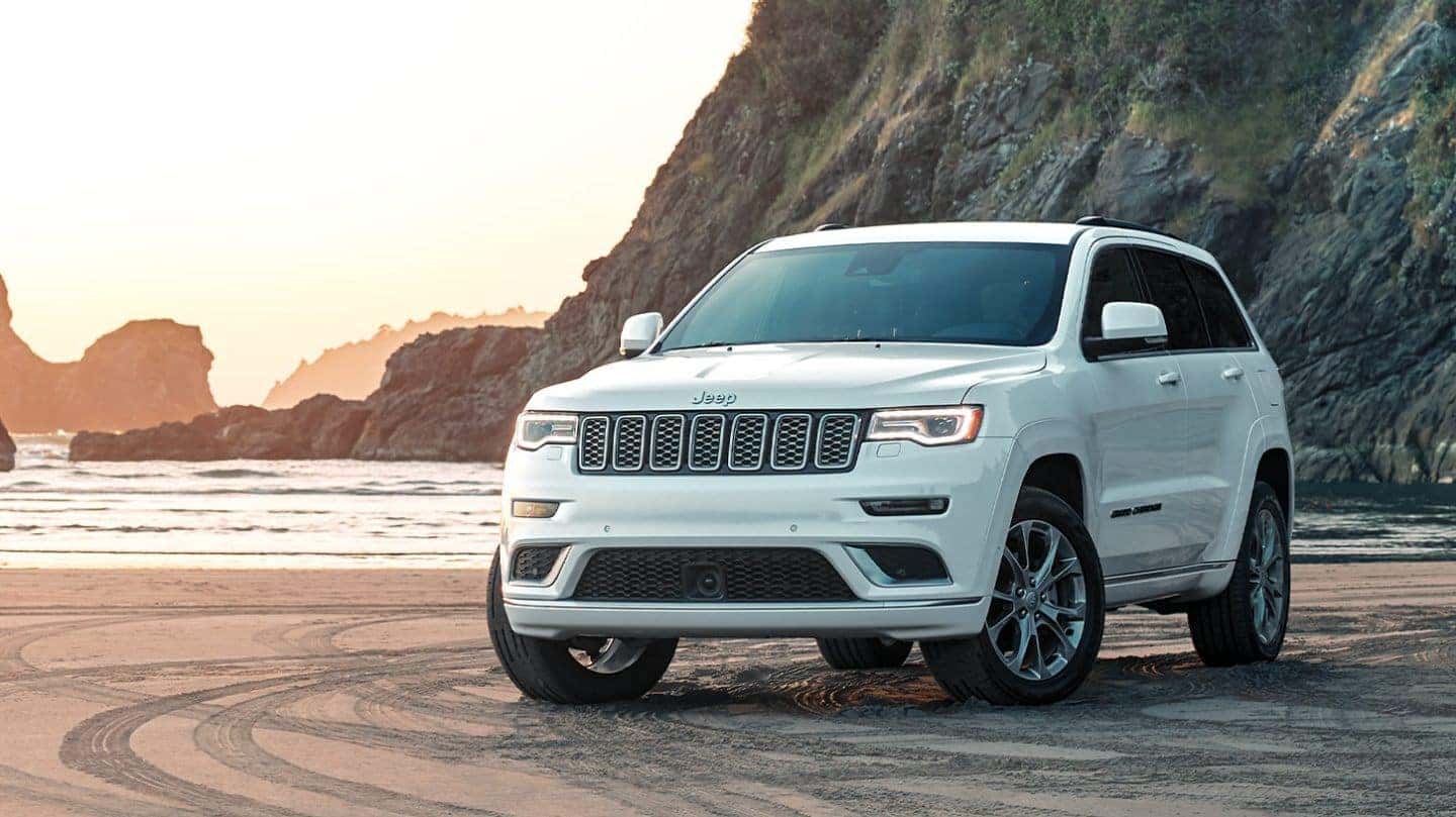 Test drive the 2020 Jeep Grand Cherokee near Massapequa NY