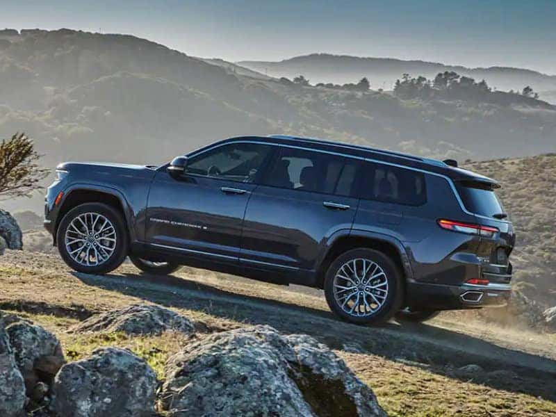 Start exploring in a 2021 Jeep Grand Cherokee L near Massapequa NY