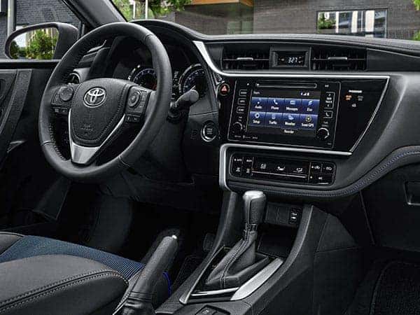 2019-corolla-interior