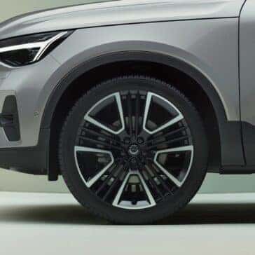 2025 XC40 Mild Hybrid Tires