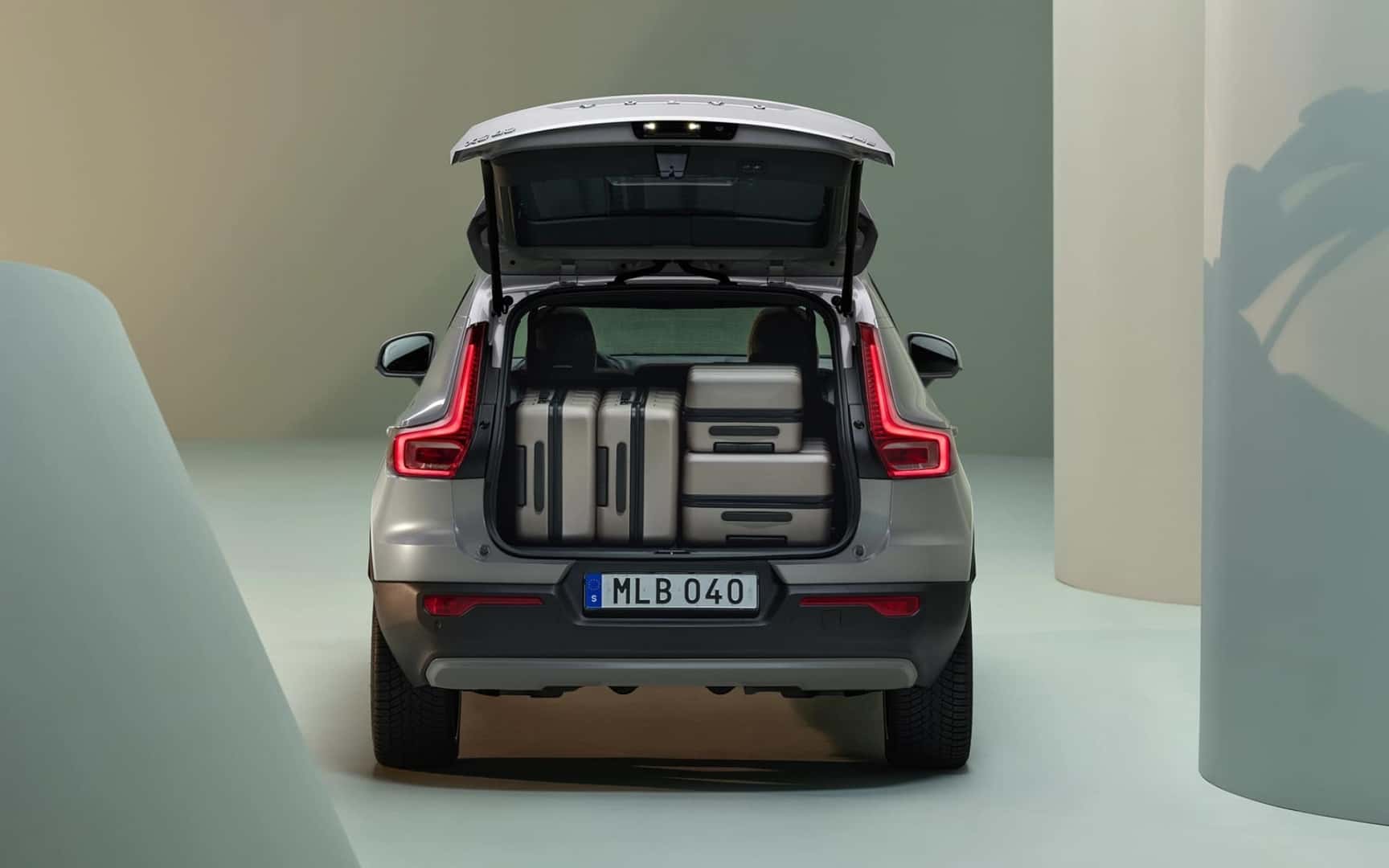 2025 XC40 Mild Hybrid Cargo Space