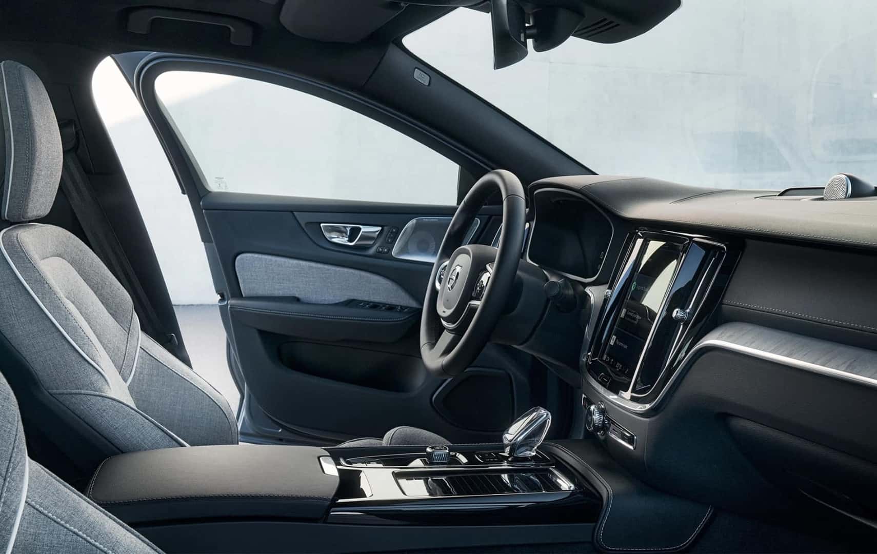 2025 Volvo S60 Interior