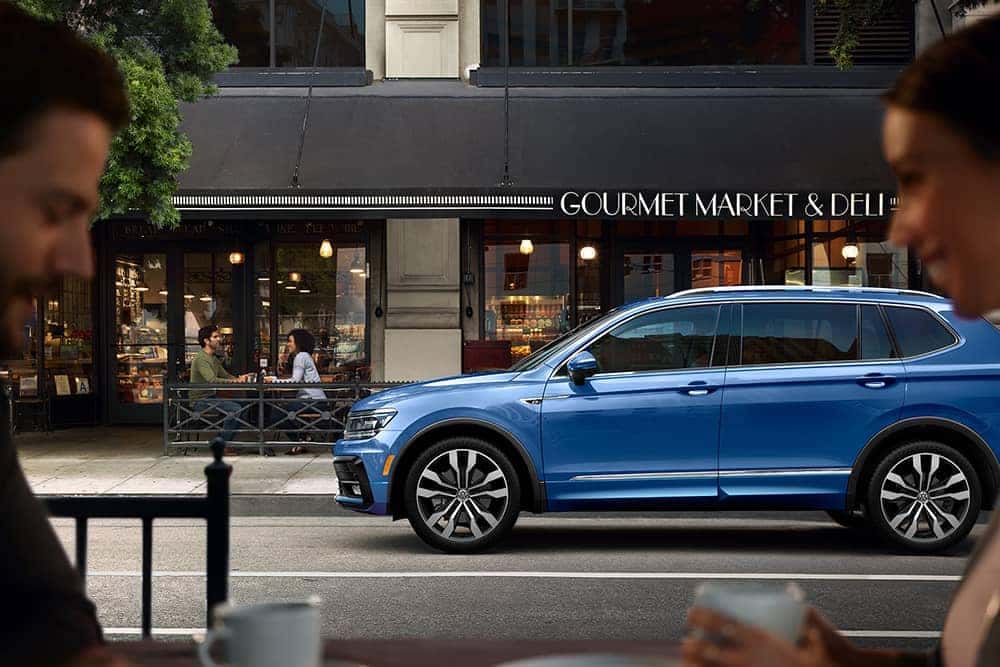 2020 VW Tiguan Side View