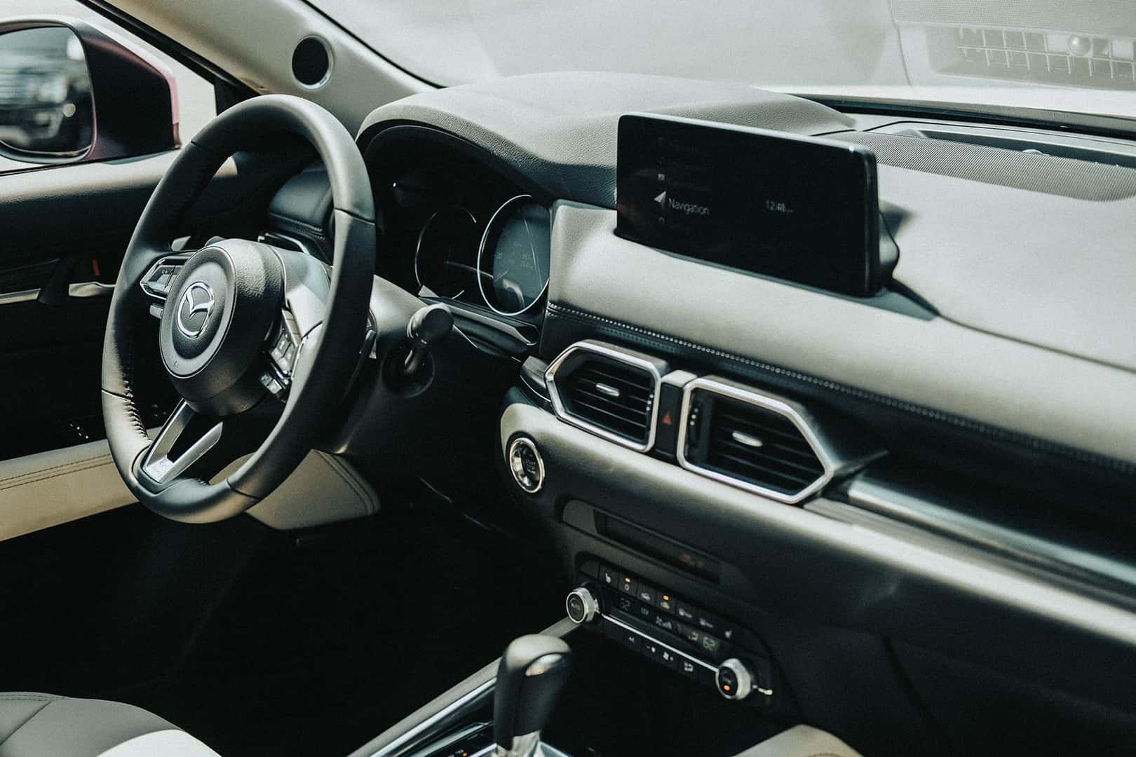 2023 Mazda CX-5 front cabin