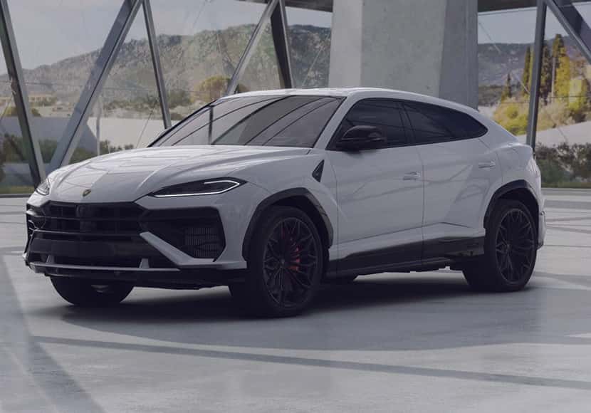 Lamborghini Urus SE in Bianco Monocerus front three-quarter view