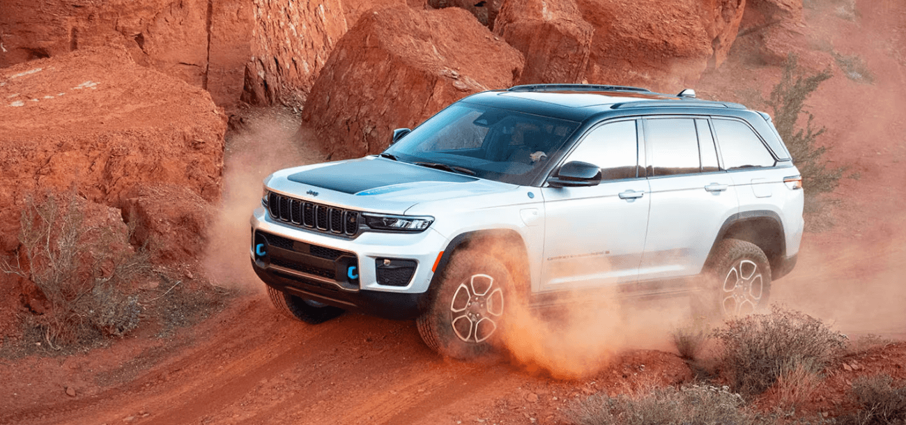 Full Hood Kit Bulk Hybrid Kit |JEEP GRAND CHEROKEE WL LAREDO 2022