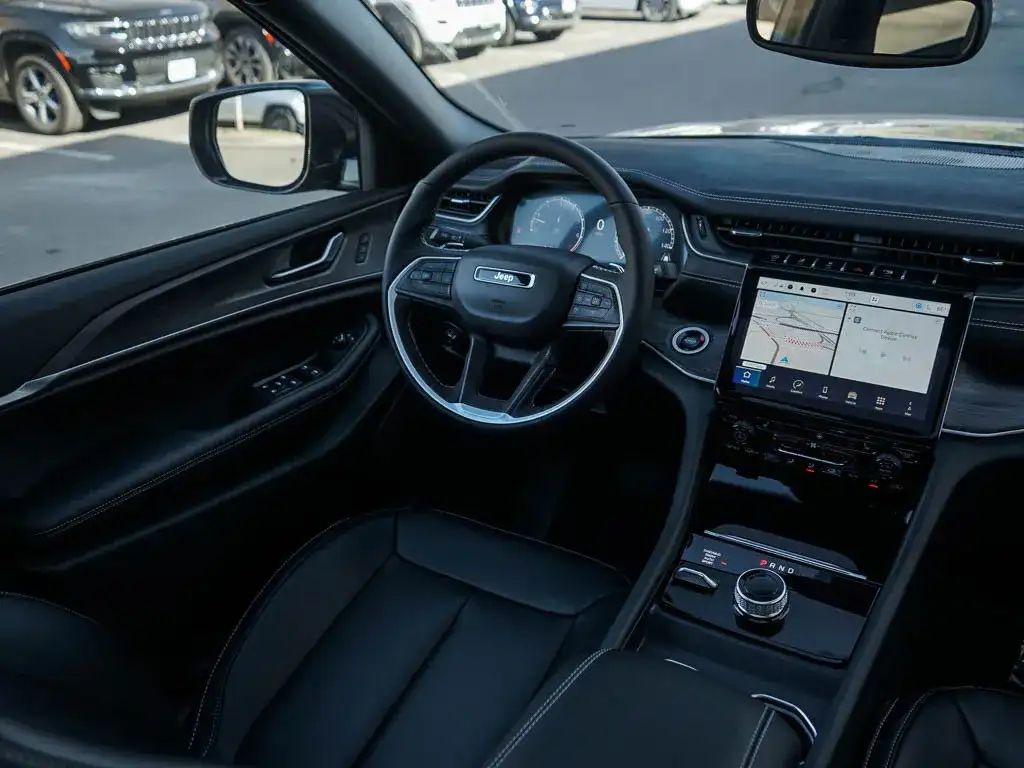 2026 Jeep Grand Cherokee Dashboard