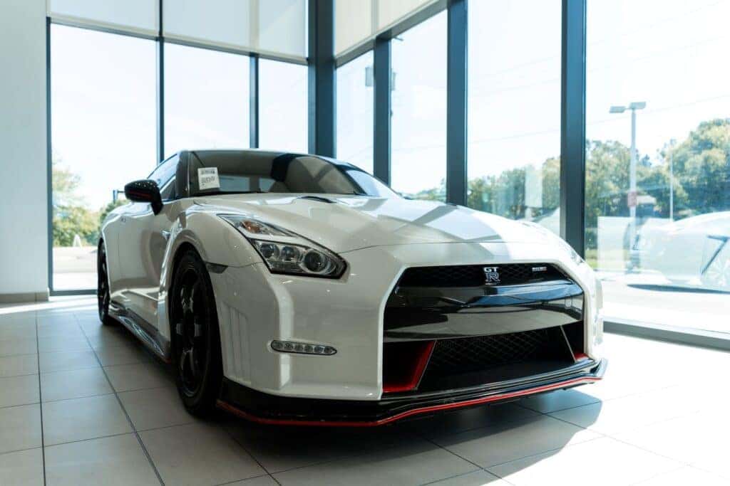 Walser Nissan Wayzata Showroom