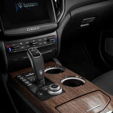 2019 Maserati Ghibli controls